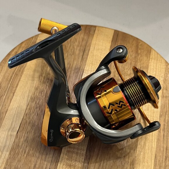 Brand New ST4000 Model Fishing Reel by Popular Brand Sougayilang - Picture 3 of 16